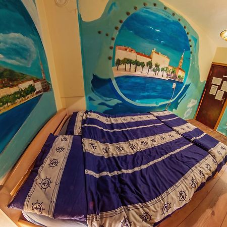 Hostel Mali Mrak Zagreb Eksteriør bilde