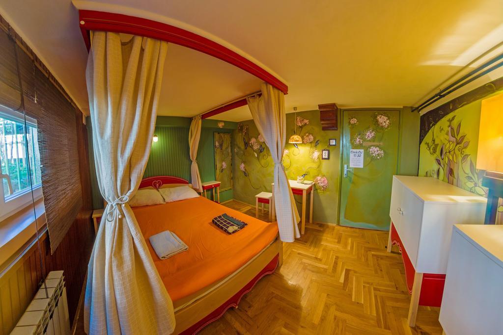 Hostel Mali Mrak Zagreb Eksteriør bilde