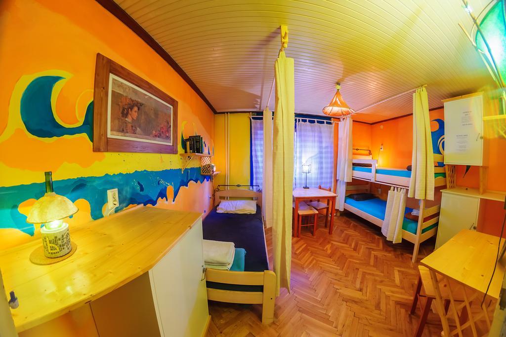 Hostel Mali Mrak Zagreb Eksteriør bilde